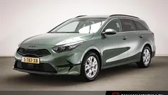Groen, metallic lak Gebruikt 2023 Kia Ceed Sportswagon Stationwagen | € 24.900 (Eerlijke prijs)