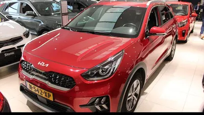 Gebruikt 2022 Kia Niro SUV | € 25.950 (Eerlijke prijs)