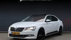 Wit Gebruikt 2020 Skoda Superb Business Line Hatchback | € 25.495 (Eerlijke prijs)