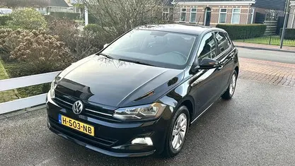 Zwart (metallic) Occasion 2020 VW Polo Comfortline Hatchback | € 15.950 (Eerlijke prijs)