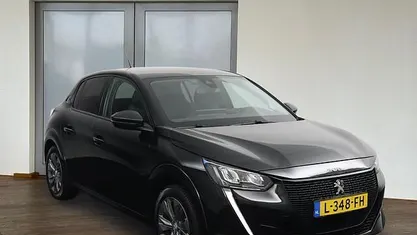 Occasion 2021 Peugeot e-208 Allure Hatchback | € 12.750 (Eerlijke prijs)