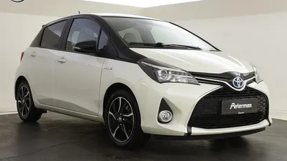 Wit Gebruikt 2017 Toyota Yaris Hatchback | € 15.899 (Eerlijke prijs)