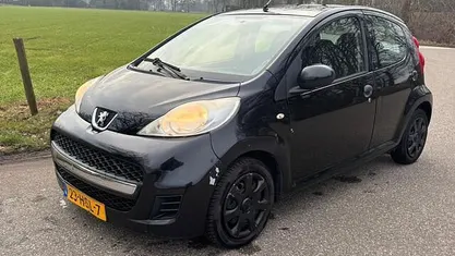 Occasion 2009 Peugeot 107 Hatchback | € 1.299 (Goede deal)