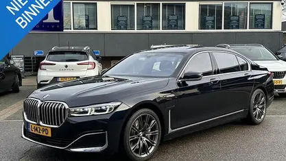 Zwart Gebruikt 2020 BMW 745e Executive Sedan | € 53.877 (Eerlijke prijs)