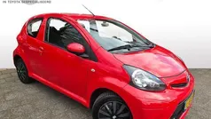 Rood Gebruikt 2012 Toyota Aygo Hatchback | € 4.500 (Eerlijke prijs)