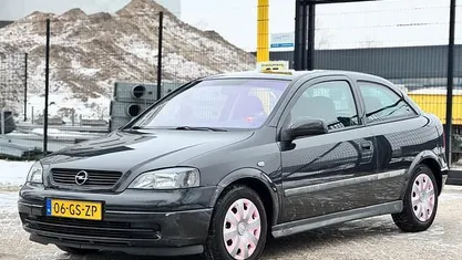 Gebruikt 2001 Opel Astra Comfort Hatchback | € 945 (Eerlijke prijs)