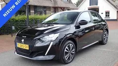 Zwart Gebruikt 2023 Peugeot e-208 Active Hatchback | € 16.900 (Super prijs)
