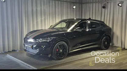 Zwart Occasion 2021 Ford Mustang Mach-E SUV | € 27.935 (Eerlijke prijs)