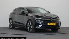 Zwart Gebruikt 2023 Renault Mégane Techno Hatchback | € 29.740 (Eerlijke prijs)