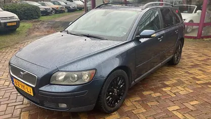 Occasion 2005 Volvo V50 Summum Stationwagen | € 2.750 (Goede deal)