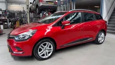Rood Gebruikt 2017 Renault Clio GrandTour Zen Stationwagen | € 8.950 (Eerlijke prijs)