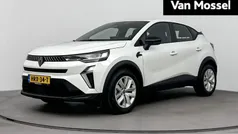 Wit Gebruikt 2024 Renault Captur Zen SUV | € 31.935 (Eerlijke prijs)