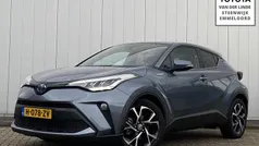 Grijs, metallic lak Gebruikt 2020 Toyota C-HR Business Edition SUV | € 23.400 (Eerlijke prijs)
