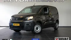 Grijs Gebruikt 2022 Peugeot Partner Premium MPV | € 16.950 (Eerlijke prijs)