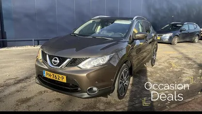 Bruin Gebruikt 2017 Nissan Qashqai Tekna SUV | € 14.890 (Eerlijke prijs)