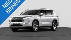 Gebruikt 2025 Mitsubishi Outlander Edition SUV | € 56.390 (Eerlijke prijs)