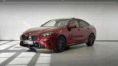 Fire rot metallic (rood metallic) Nieuw 2025 BMW 220 M Sport Coupé | € 61.245 (Eerlijke prijs)