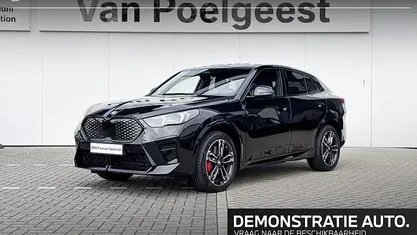 Nieuw BMW iX2 M Sport 150 kW (204 PK) 2026 Saphirschwarz metallic (475) (zwart metallic) SUV