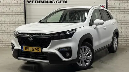 Wit Gebruikt 2024 Suzuki SX4 S-Cross SUV | € 28.595 (Eerlijke prijs)