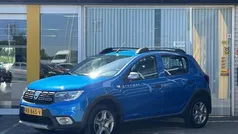 Azuurblauw rpl Gebruikt 2017 Dacia Sandero Stepway Hatchback | € 9.750 (Eerlijke prijs)