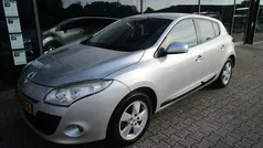 Grijs Gebruikt 2010 Renault Mégane III Dynamique Hatchback | € 3.950 (Eerlijke prijs)