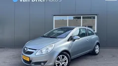 Grijs Gebruikt 2011 Opel Corsa Cosmo Hatchback | € 3.495 (Eerlijke prijs)