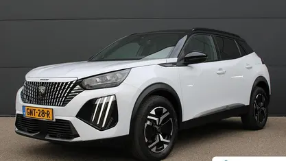 Wit Gebruikt 2024 Peugeot 2008 GT SUV | € 28.395 (Eerlijke prijs)