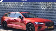 Oranje Gebruikt 2021 Volvo V60 R-Design Stationwagen | € 29.694 (Eerlijke prijs)