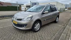 Beige Gebruikt 2008 Renault Clio GrandTour Stationwagen | € 3.950 (Eerlijke prijs)