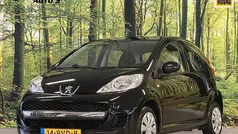 Zwart Gebruikt 2011 Peugeot 107 Hatchback | € 3.949 (Eerlijke prijs)