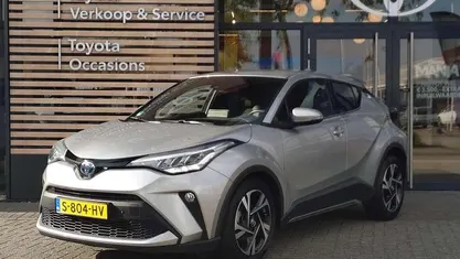 Occasion 2023 Toyota C-HR Style SUV | € 24.940 (Eerlijke prijs)