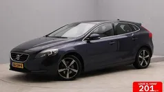 Blauw Gebruikt 2015 Volvo V40 Momentum Hatchback | € 12.445 (Eerlijke prijs)