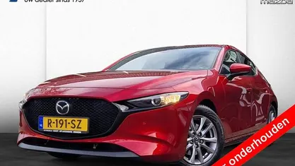 Soul red crystal metallic (rood metallic) Gebruikt 2022 Mazda 3 Comfort Hatchback | € 24.900 (Eerlijke prijs)