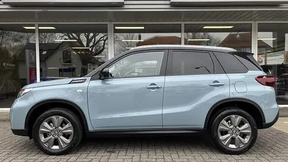 Occasion 2025 Suzuki Vitara SUV | € 27.450 (Eerlijke prijs)