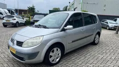 Grijs Gebruikt 2005 Renault Grand Scénic II Luxe MPV | € 999 (Eerlijke prijs)