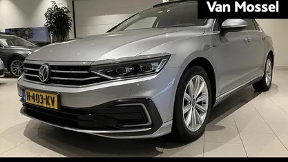 Grijs (metallic) Occasion 2020 VW Passat Business Sedan | € 20.700 (Eerlijke prijs)