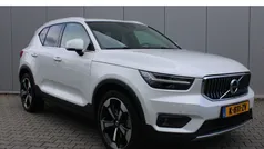 Wit Gebruikt 2021 Volvo XC40 Inscription SUV | € 32.450 (Eerlijke prijs)