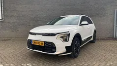 Wit, metallic lak Gebruikt 2024 Kia e-Niro SUV | € 36.750 (Eerlijke prijs)