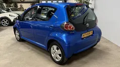 Blauw Gebruikt 2009 Toyota Aygo Hatchback | € 3.495 (Eerlijke prijs)