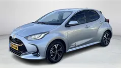 Grijs Gebruikt 2024 Toyota Yaris Hybrid Edition Hatchback | € 25.950 (Eerlijke prijs)