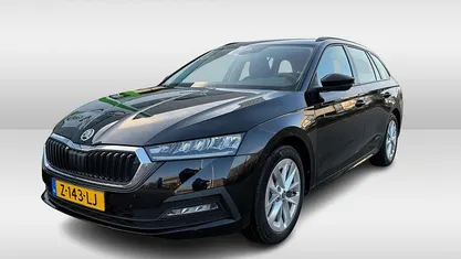 Gebruikt 2024 Skoda Octavia Business Line Stationwagen | € 26.450 (Eerlijke prijs)