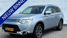 Grijs Gebruikt 2015 Mitsubishi Outlander Edition SUV | € 15.500 (Goede deal)