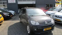 Zwart Gebruikt 2022 VW up! R-line Hatchback | € 13.440 (Eerlijke prijs)