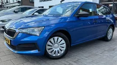 Blauw Gebruikt 2021 Skoda Scala Active Hatchback | € 13.950 (Eerlijke prijs)