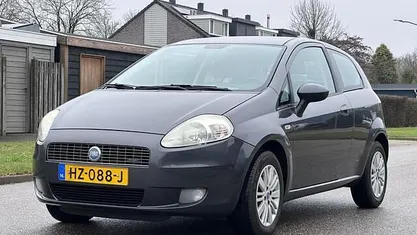 Grijs Occasion 2007 Fiat Grande Punto Dynamic Hatchback | € 2.450 (Eerlijke prijs)
