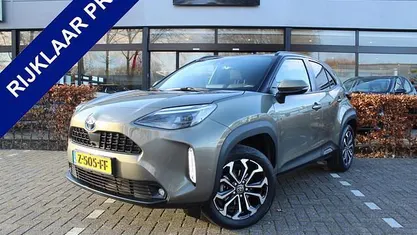 Grijs Occasion 2024 Toyota Yaris Cross SUV | € 27.950 (Eerlijke prijs)