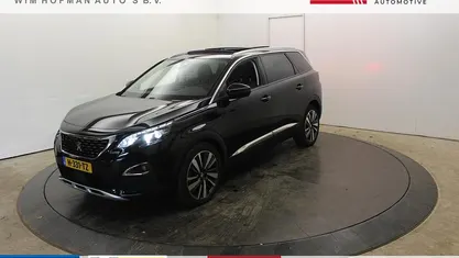 Zwart Occasion 2020 Peugeot 5008 SUV | € 19.740 (Eerlijke prijs)