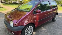 Rood Gebruikt 2001 Renault Twingo Hatchback | € 750 (Goede deal)