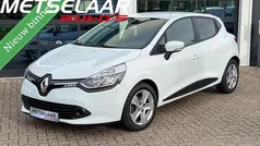 Wit Gebruikt 2014 Renault Clio IV Expression Hatchback | € 6.999 (Eerlijke prijs)