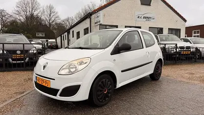 Occasion 2008 Renault Twingo Authentique Hatchback | € 1.950 (Eerlijke prijs)